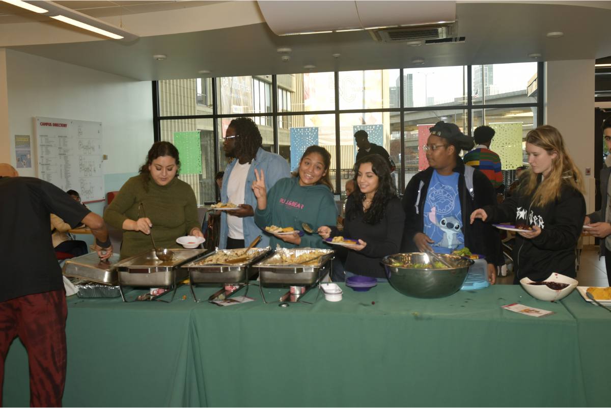 Students eating at the event